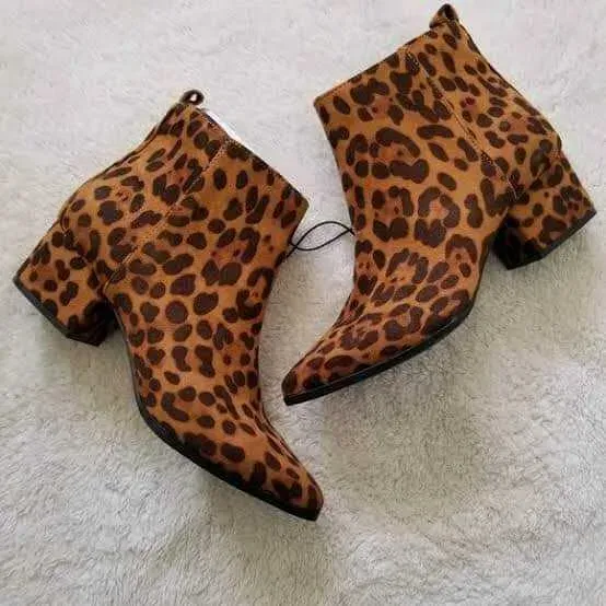 Botines Print leopardo Marca a new Day 4 cms. Talla 37 - 2064 