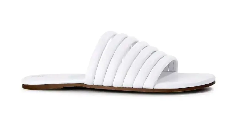 Sandalias marca Time and Tru tiras blanca Talla 39