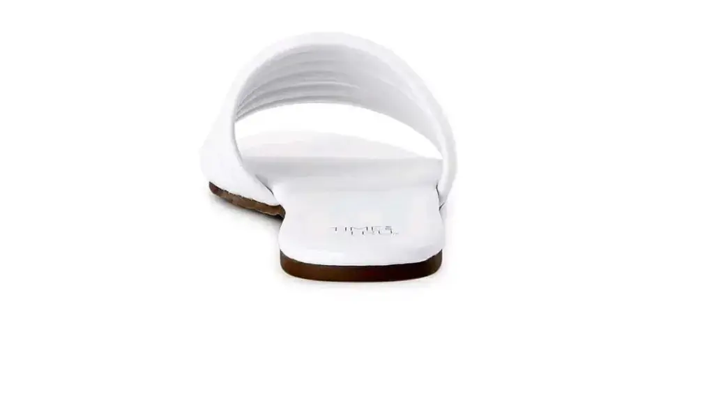 Sandalias marca Time and Tru tiras blanca Talla 39