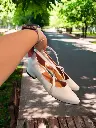 Tacones Matilde semipiel blanca, tacón cuadrado 2 cms.(D)