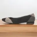 Tacones Rialto Gamuza Negra, Gris y Café Talla 37.5
