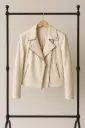 Chumpa Beige Marca Perfectly Priscilla Talla Medium