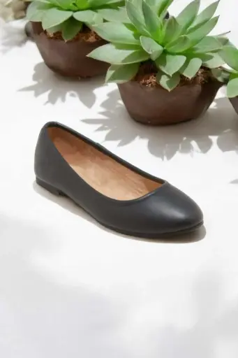 Flats clásicas marca Universal Tread, Talla 39