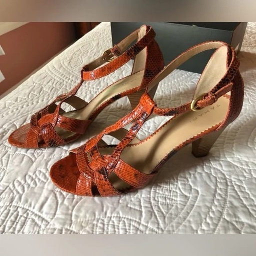 Tacones Marca Tahari Snake print Naranja Talla 39-2284