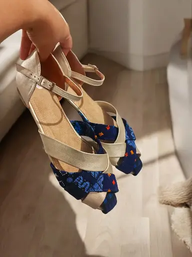 [Sophiaflatfc-02] Flats Sophia semipiel champange tipico toto azul (D)