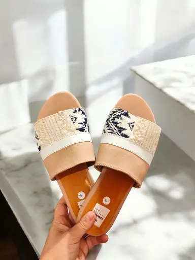 [LUNATFC-02]  Sandalias Luna típica, palo rosa y típico seda beige (D)