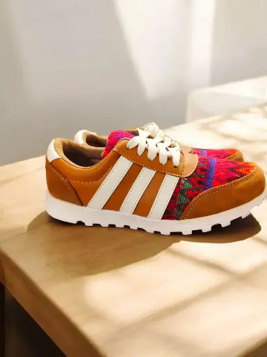 Tenis Adidas semipiel gena típico chichi (D)