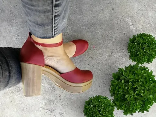 [QUETZ-P-06] Tacones Quetzalí todo en piel roja (D) (35.5)