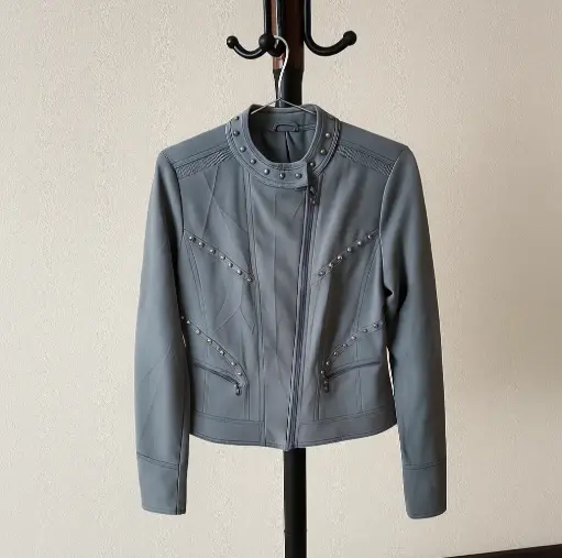[CH025] Chumpa Color Gris Marca Doll House talla Medium 