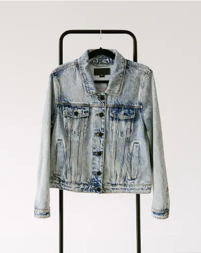 [ROP-020] Chumpa de lona Marca Blank NYC Color Celeste Talla S