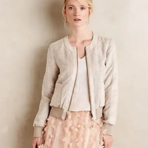 [ROP-056] Chumpa Color Beige Marca Hei Hei talla M