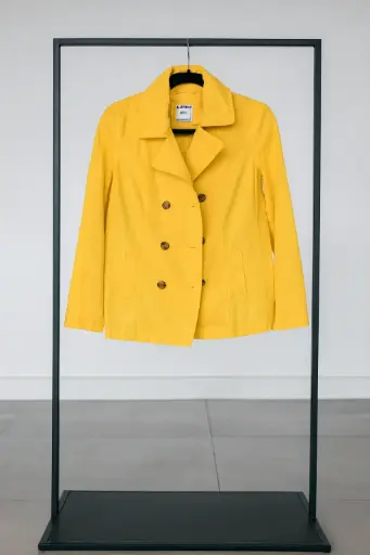 [ROP-150] Chumpa de lona Color Amarillo Marca Old Navy talla XS 